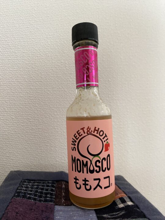 道の駅ひらたで買ったももスコが超美味しい。辛すぎず楽しめます